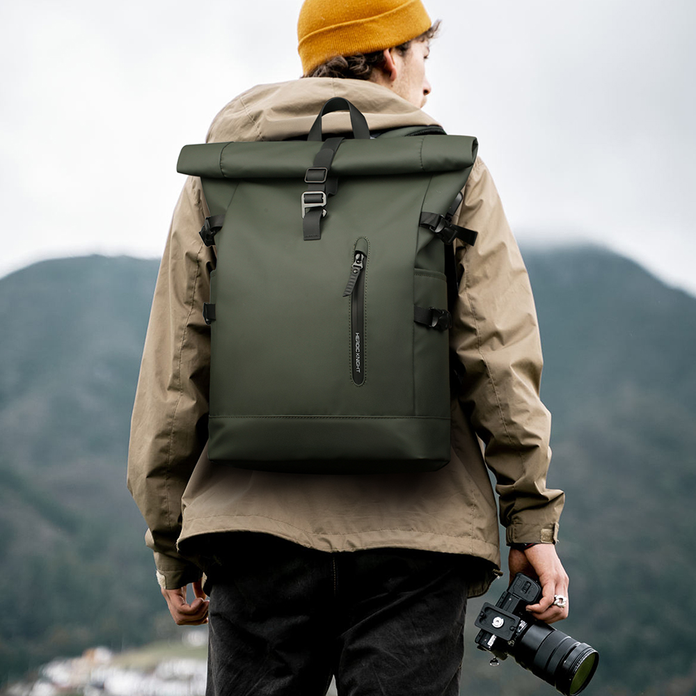 Heroic Knight Men's Backpack O - Embroidery Keychain ulasan dan harga