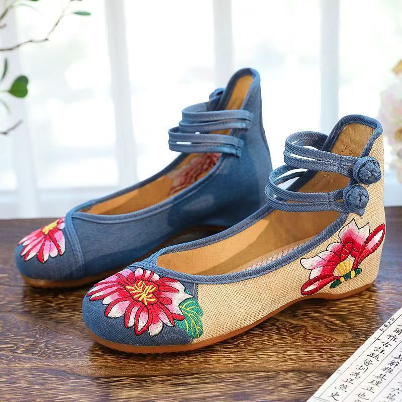 Woman Wedges Embroidered Cloth - Embroidery Canvas ulasan dan harga